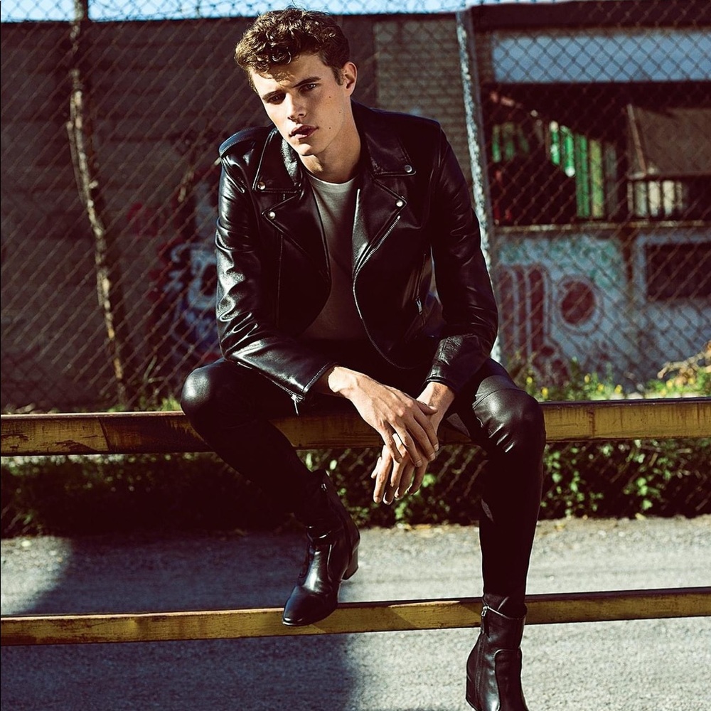 Meet your Posher, Leon